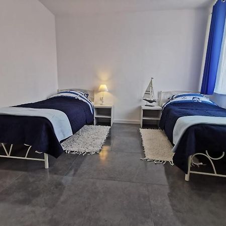 Hotel Plazowa 2 à Rowy  Extérieur photo